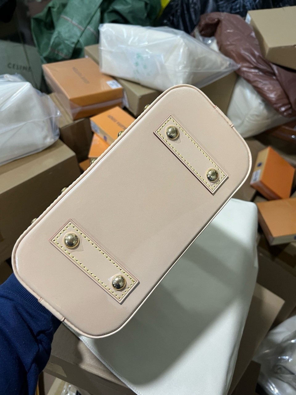 루이비통 x TM 알마 BB 화이트