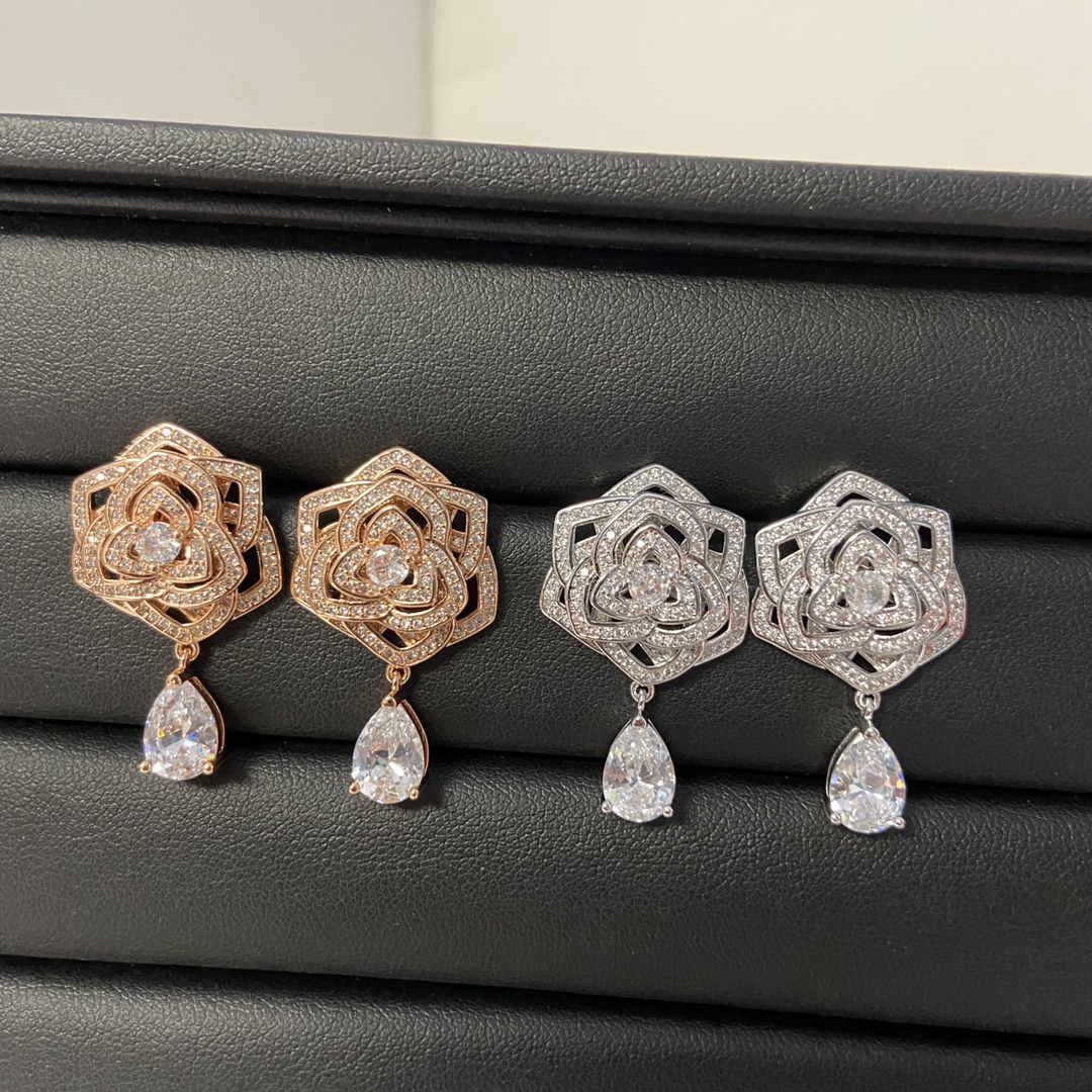 18K 하이엔드 미러급 피아제 로즈 귀걸이 (구성품 풀박스)