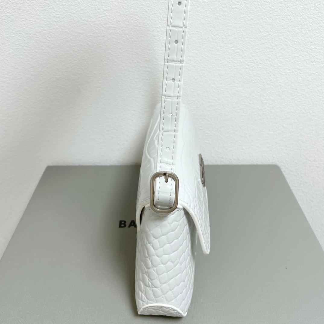 발렌시아가 XX 박스 플랩 백 크로커다일 엠보싱