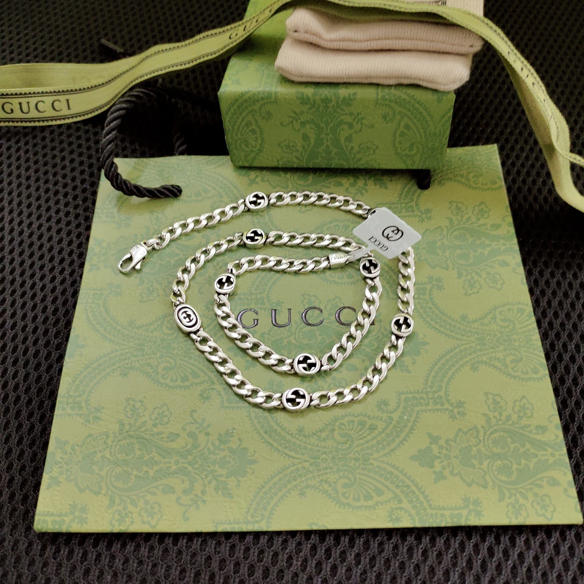 18K 하이엔드 미러급 구찌 인터로킹 목걸이 (구성품 풀박스)