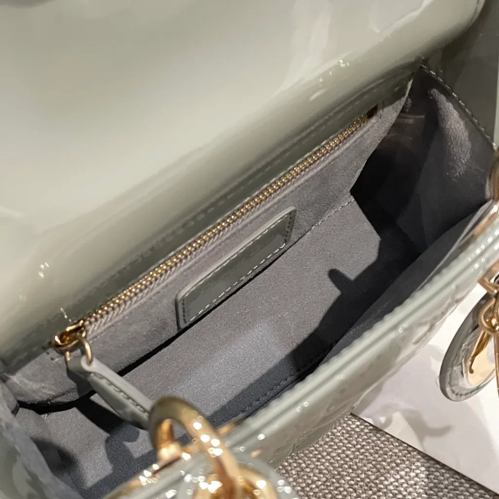 디올 레이디 디올 미니 백 그레이 페이던트