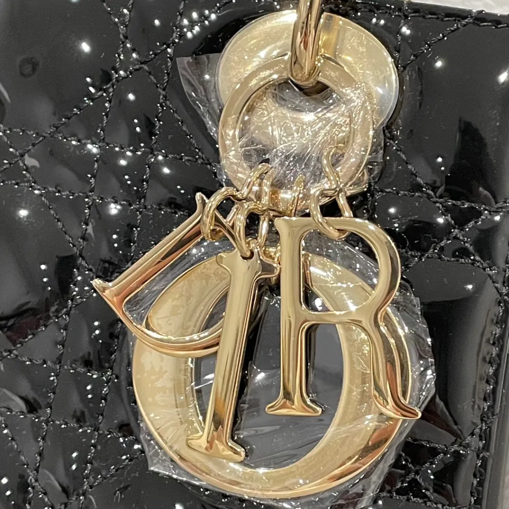 디올 레이디 디올 스몰 백 블랙 페이던트