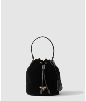 프라다 리에디션 1978 벨벳 미니 버킷백 1BE067