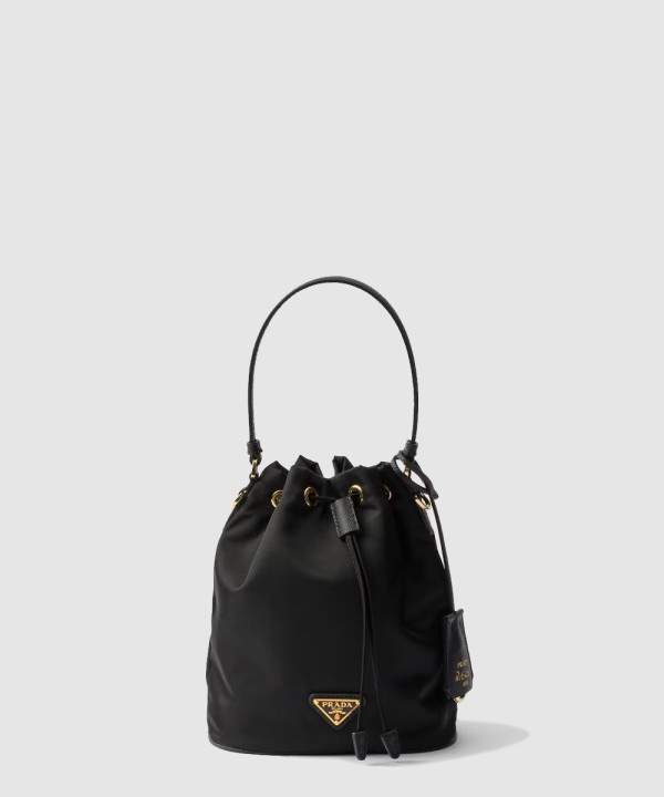 프라다 리에디션 1978 미니 버킷백 1BE067