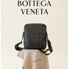 (국내배송) 보테가베네타 빅위빙 스트랩 크로스 메신저백