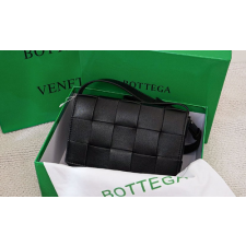 (국내배송) 보테가베네타 램스킨 카세트백