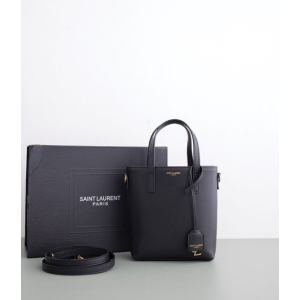 (국내배송) 생로랑 박스 가죽 소재의 생 로랑 토이 쇼퍼