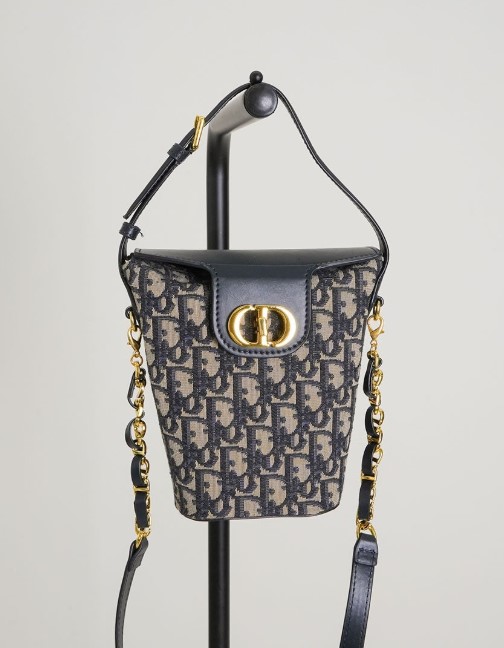 (국내배송) 디올 Montaigne Amber 몽테뉴 엠버 미니 버킷백