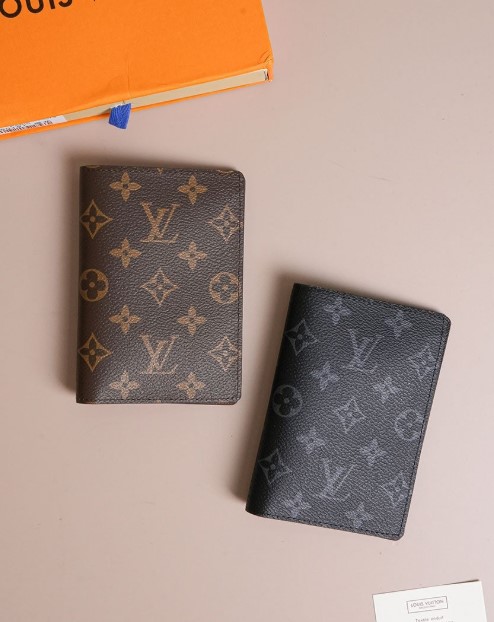 (국내배송) 루이비통 모노그램 여권 케이스