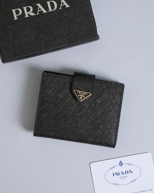 (국내배송) 프라다 사피아노 레더 반지갑