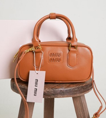 (국내배송) 미우미우 아르카디 스몰 레더 숄더백