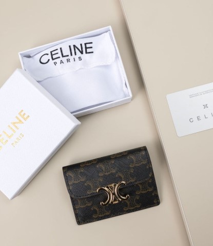 (국내배송) 셀린느 플랩 트리옹프 카드 지갑