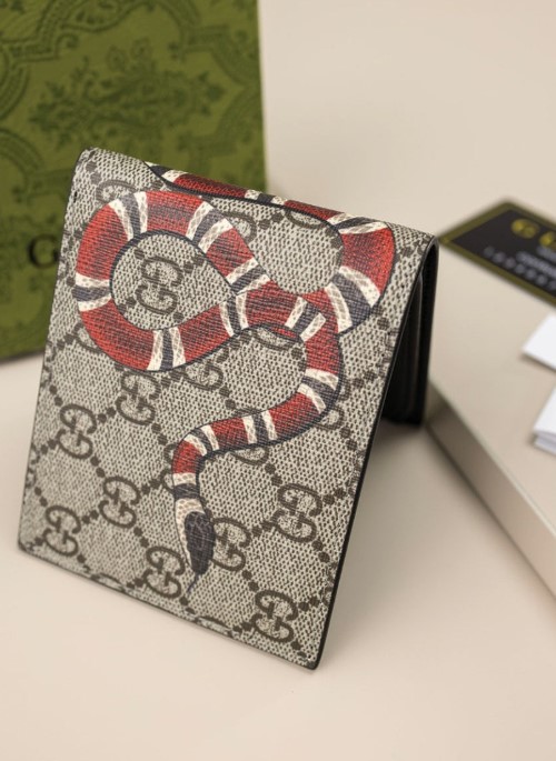 (국내배송) 구찌 베스트리에 킹스네이크 프린트 지갑