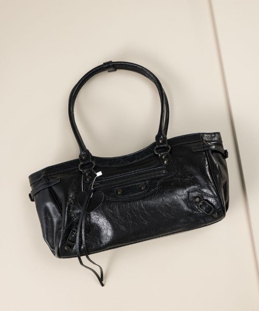 (국내배송) 발렌시아가 여성 르 시티 백 이스트-웨스트 블랙