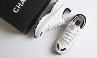 (국내배송) 샤넬 벨벳 카프스킨 스니커즈