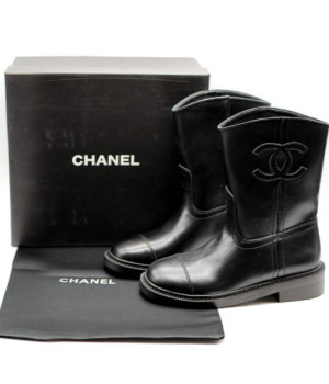 (국내배송) 샤넬 25FW 레더 앵클 미들 숏 부츠 CC로고 블랙