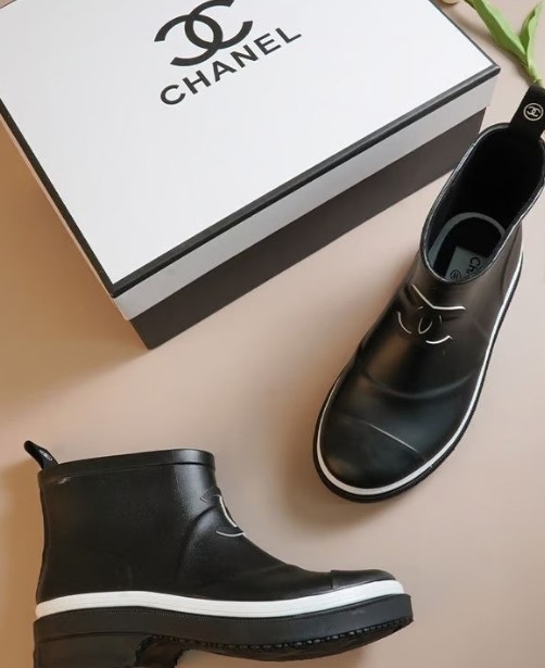 (국내배송) 샤넬 CC로고 숏 앵클 러버 레인부츠 장화