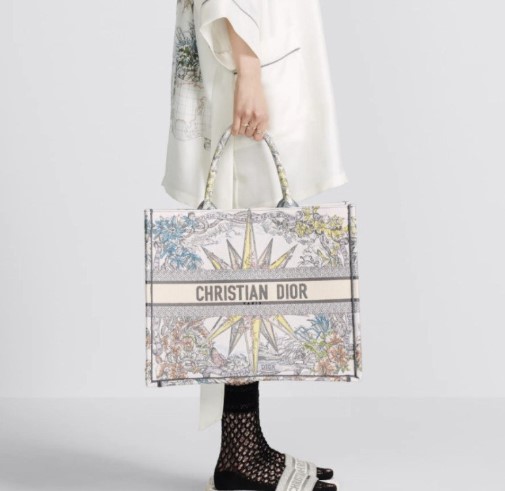 (국내배송) 디올 레브 드 인피니 북 토트백