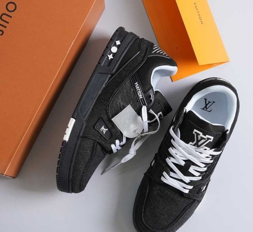 (국내배송) 루이비통 LV 트레이너 스니커즈 블랙
