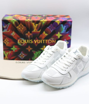 (국내배송) 루이비통 런 어웨이 모노그램 남성 스니커즈 블랙