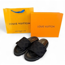 (국내배송) 루이비통 엠보로고 뮬 모노그램