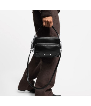 (국내배송) 루이비통 남성 닐 블랙 크로스백