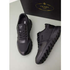 (국내배송) 프라다 로고 패널 로우탑 스니커즈