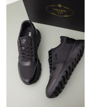 (국내배송) 프라다 로고 패널 로우탑 스니커즈