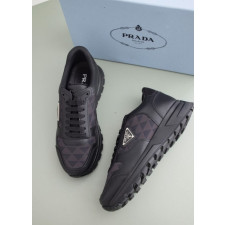 (국내배송) 프라다 25SS 다이아몬드 패턴 가죽 스니커즈