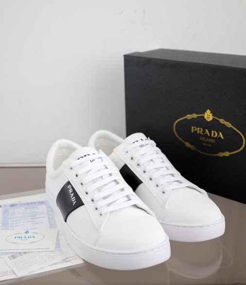 (국내배송) 프라다 ZoZ 브러시드 가죽 스니커즈