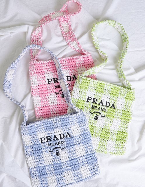 (국내배송) 프라다 라피아 크로쉐 크로스백