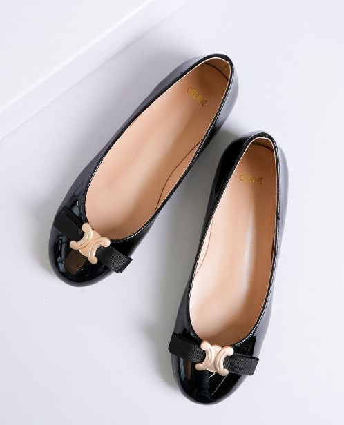 (국내배송) 셀린느 트리옹프 에나멜 플랫 슈즈