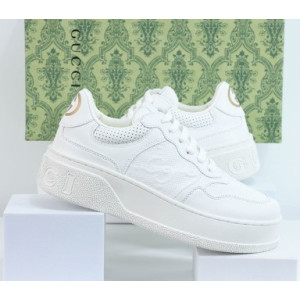 (국내배송) 구찌 GG 엠보스 스니커즈