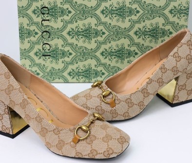 (국내배송) 구찌 사각토 홀스빗 펌프스