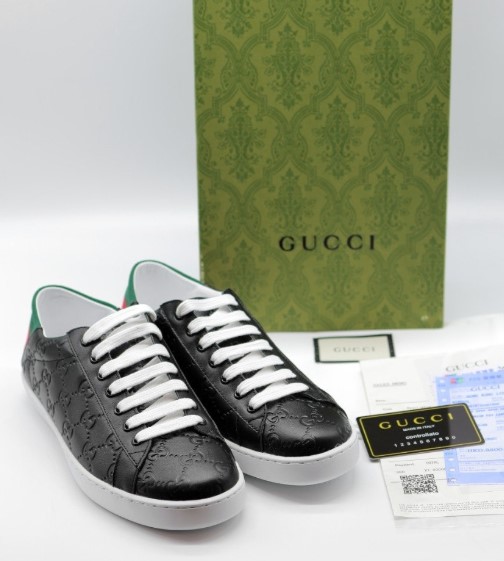 (국내배송) 구찌 블랙 엠보 띠로고 스니커즈