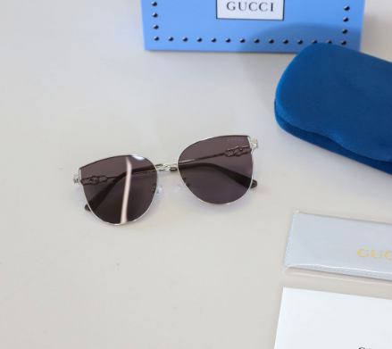 (국내배송) 구찌 로우 노즈 브릿지 핏 버터플라이 선글라스