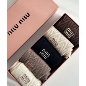 (국내배송) 미우미우 케이블 니트 로고 중목 양말세트