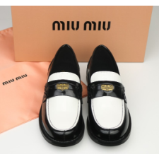(국내배송) 미우미우 페니 로퍼