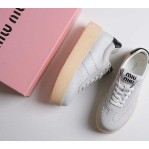 (국내배송) 미우미우 여성 화이트 플랫폼 스니커즈