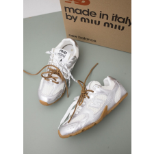 (국내배송) 뉴발란스 x 미우 미우 530 SL 메탈릭 레더 앤 메쉬 스니커즈 실버