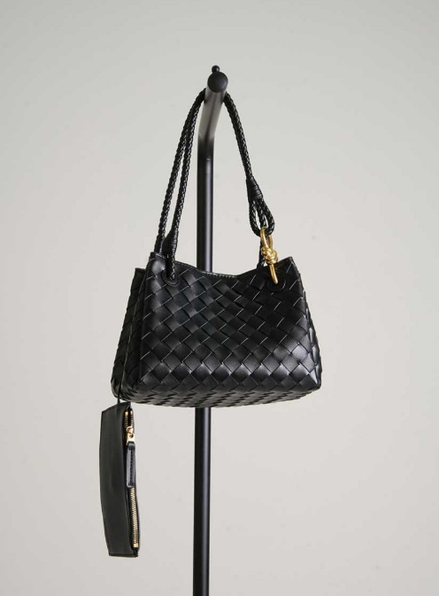 (국내배송) 보테가베네타 블랙 스몰 파라슈트 백