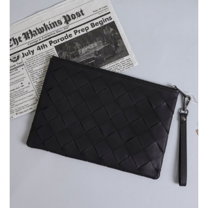 (국내배송) 보테가베네타 인트레치아토 클러치