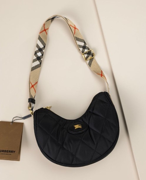 (국내배송) 버버리 홀스슈 크로스바디 백