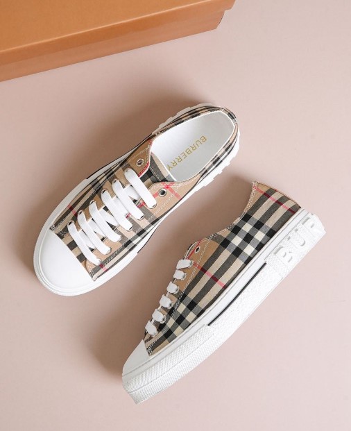 (국내배송) 버버리 빈티지 체크 로우탑 스니커즈