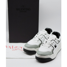(국내배송) 발렌티노 원스터드 레더 스니커즈