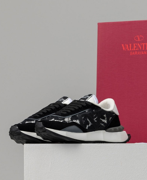 (국내배송) 발렌티노 블랙 레이스러너 스니커즈