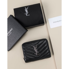 (국내배송) 생로랑 퀼트 처리된 가죽 소재의 CASSANDRE 생 로랑 MATELASSÉ 컴팩트 지갑