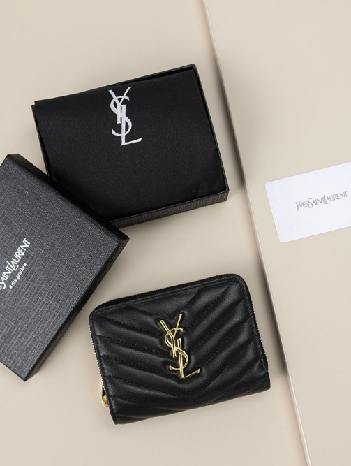 (국내배송) 생로랑 퀼트 처리된 가죽 소재의 CASSANDRE 생 로랑 MATELASSÉ 컴팩트 지갑