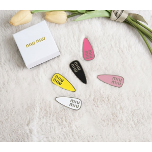 (국내배송) 미우미우 레터링로고 에폭시 헤어핀