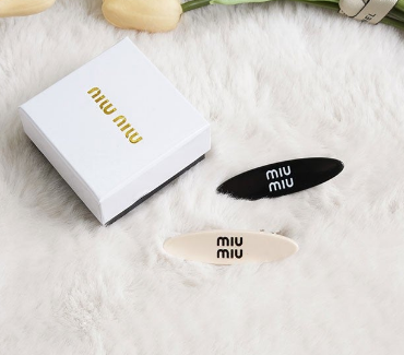 (국내배송) 미우미우 레터링로고 써클 헤어핀